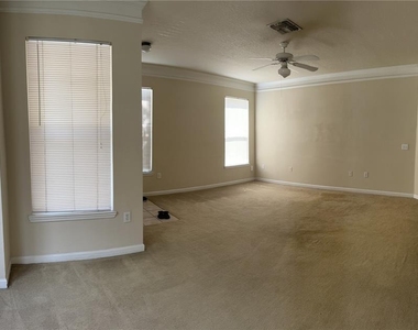 8855 Villa View Circle - Photo Thumbnail 4