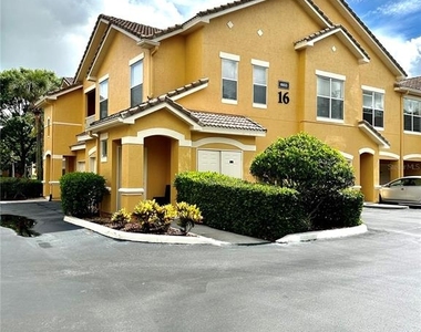 8855 Villa View Circle - Photo Thumbnail 1