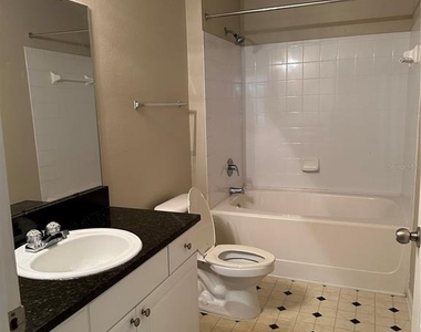 8855 Villa View Circle - Photo Thumbnail 11