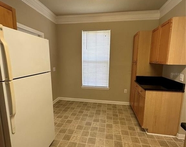 8855 Villa View Circle - Photo Thumbnail 7