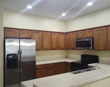 7129 Red Lantern Drive - Photo Thumbnail 4