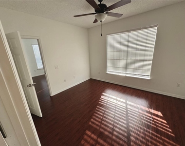 13028 Plantation Park Circle - Photo Thumbnail 12