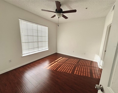 13028 Plantation Park Circle - Photo Thumbnail 15