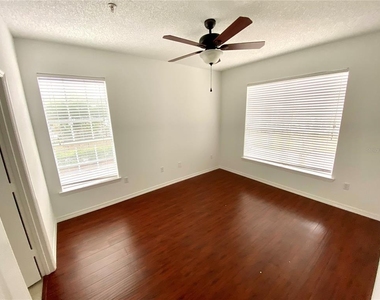 13028 Plantation Park Circle - Photo Thumbnail 24