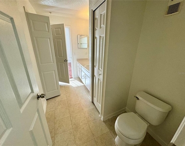 13028 Plantation Park Circle - Photo Thumbnail 17