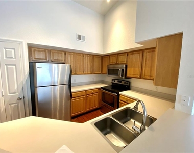 13028 Plantation Park Circle - Photo Thumbnail 5