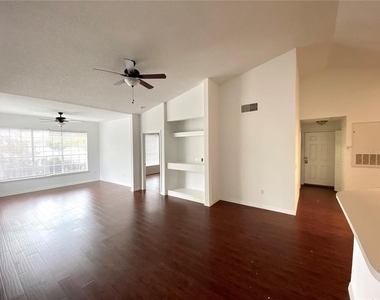 13028 Plantation Park Circle - Photo Thumbnail 9