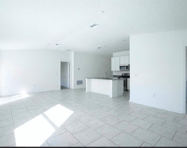 9347 Revere Avenue - Photo Thumbnail 6