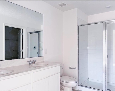 9347 Revere Avenue - Photo Thumbnail 16