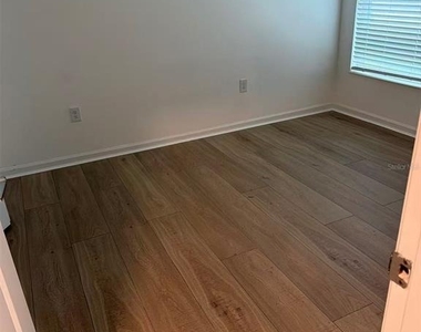 9347 Revere Avenue - Photo Thumbnail 15