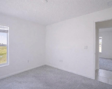 9347 Revere Avenue - Photo Thumbnail 4