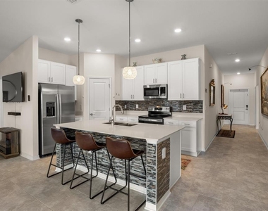 287 Inman Boulevard - Photo Thumbnail 9