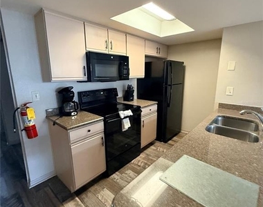 2490 Sweetwater Club Circle - Photo Thumbnail 12