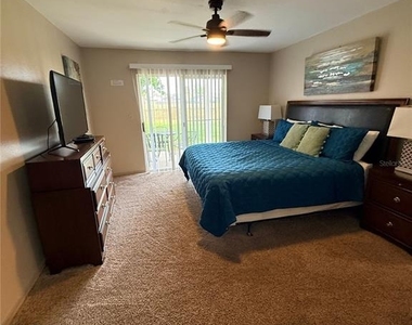 2490 Sweetwater Club Circle - Photo Thumbnail 7