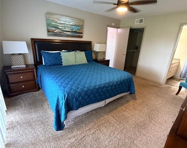 2490 Sweetwater Club Circle - Photo Thumbnail 4