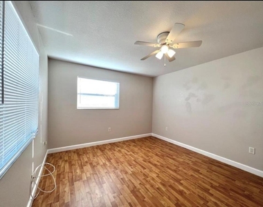 209 Avenue B Se - Photo Thumbnail 11