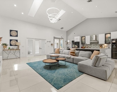 8050 Rural Retreat Court - Photo Thumbnail 2