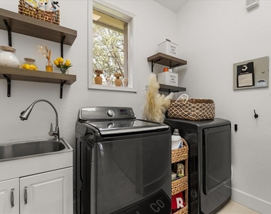 8050 Rural Retreat Court - Photo Thumbnail 28