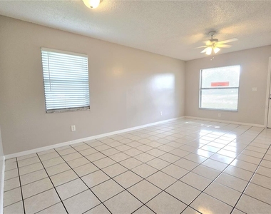 1423 Montana Avenue - Photo Thumbnail 4