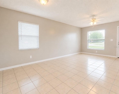 1423 Montana Avenue - Photo Thumbnail 5