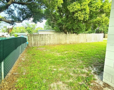 1423 Montana Avenue - Photo Thumbnail 30