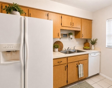 1423 Montana Avenue - Photo Thumbnail 7