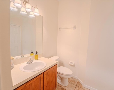 1236 N Fairway Drive - Photo Thumbnail 5