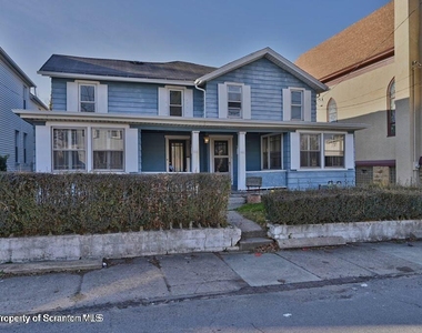 418 E Market Street - Photo Thumbnail 1