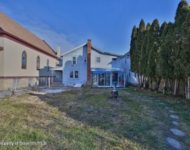 418 E Market Street - Photo Thumbnail 2