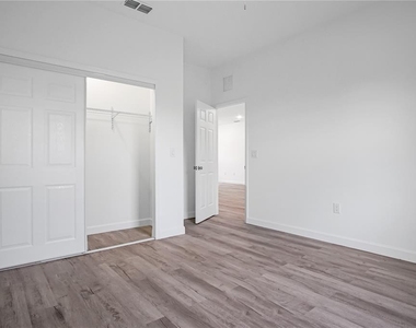 308 Pearl Street - Photo Thumbnail 20