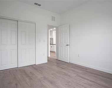 308 Pearl Street - Photo Thumbnail 23