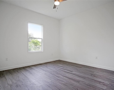 308 Pearl Street - Photo Thumbnail 19