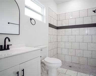 304 Pearl Street - Photo Thumbnail 17