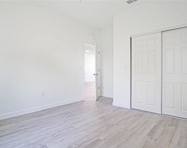 304 Pearl Street - Photo Thumbnail 19