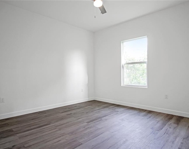 304 Pearl Street - Photo Thumbnail 21