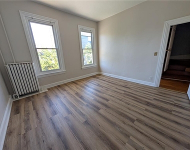 87 Broad Street - Photo Thumbnail 14