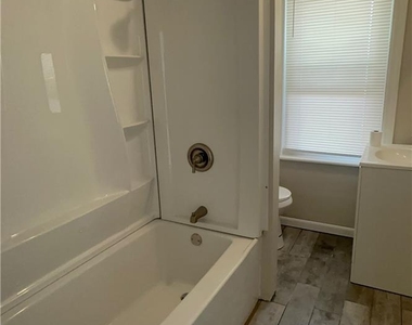 511 Lumber Street - Photo Thumbnail 6