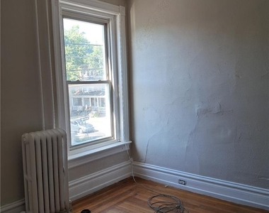 44 N 13th Street - Photo Thumbnail 3