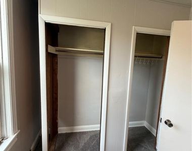 410 E 4th Street - Photo Thumbnail 3