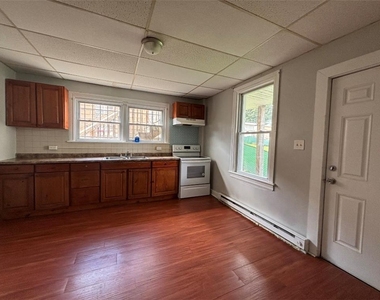 1304 Lehigh Street - Photo Thumbnail 4