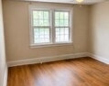 338 N 2nd Street - Photo Thumbnail 6