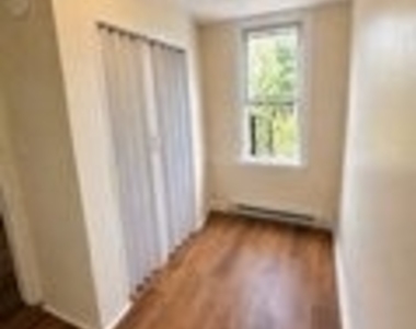338 N 2nd Street - Photo Thumbnail 20