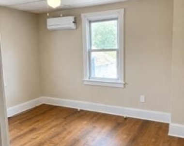 2321 Sycamore Street - Photo Thumbnail 6