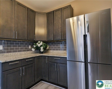 129 Goepp Street - Photo Thumbnail 12