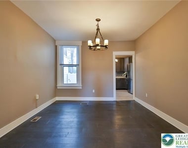 129 Goepp Street - Photo Thumbnail 7