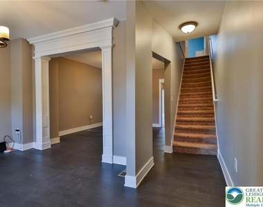 129 Goepp Street - Photo Thumbnail 4