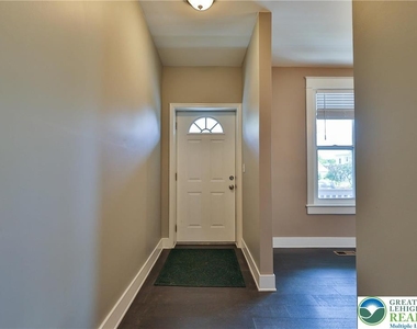 129 Goepp Street - Photo Thumbnail 3