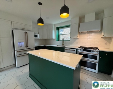2201 W Gordon Street - Photo Thumbnail 19