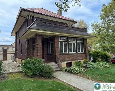 2201 W Gordon Street - Photo Thumbnail 2