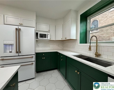 2201 W Gordon Street - Photo Thumbnail 23